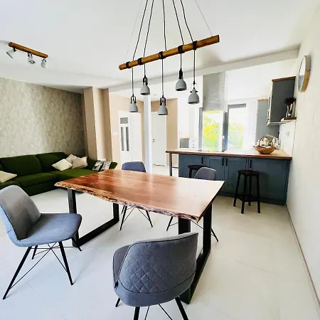Lilac Luxury Prague * Ohrobec