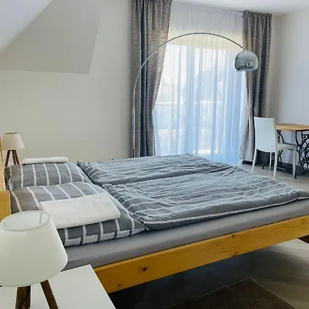 Lilac Luxury Prague Villa *