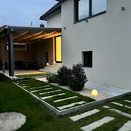 ヴィラ Lilac Luxury Villa Prague Ohrobec