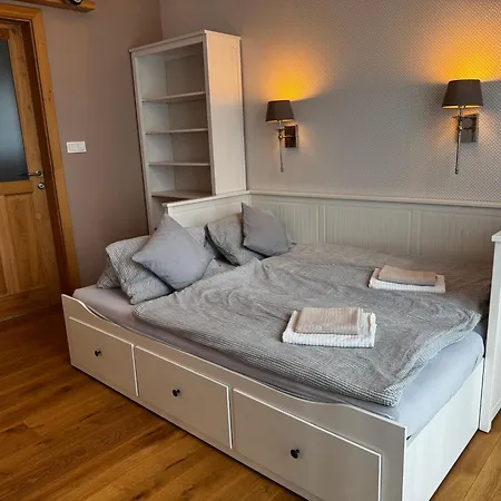 Lilac Luxury Prague * Ohrobec